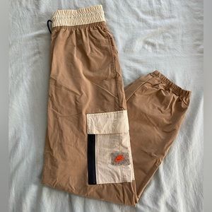 Nike Women's Sportswear Cargo Pants